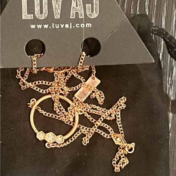 Luv Aj Full Bloom Lariat Rose Gold Necklace *NEW* MSRP: $75+tax - Picture 4 of 6